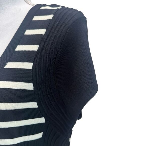 Philosophy Black and White Striped Sweater Dress Size Large NWT - Picture 5 of 8
